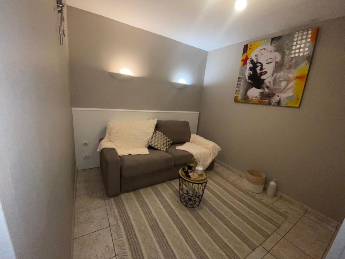 Studio Sainte Savine Apartamento Exterior foto
